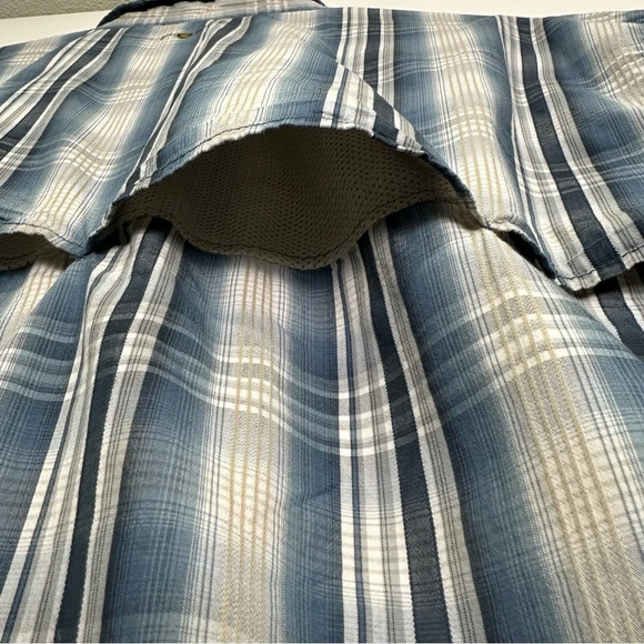 Carhartt Men’s L Relaxed Fit Force Short Sleeve Blue Plaid Shirt - Picture 4 of 5